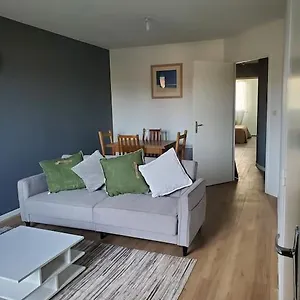 Moderne Et équipé Appartement LʼIsle-Jourdain